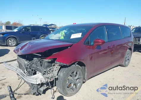 2018 Chrysler Pacifica Touring Plus z USA, uszkodzony, nr VIN 2C4RC1FG6JR306572